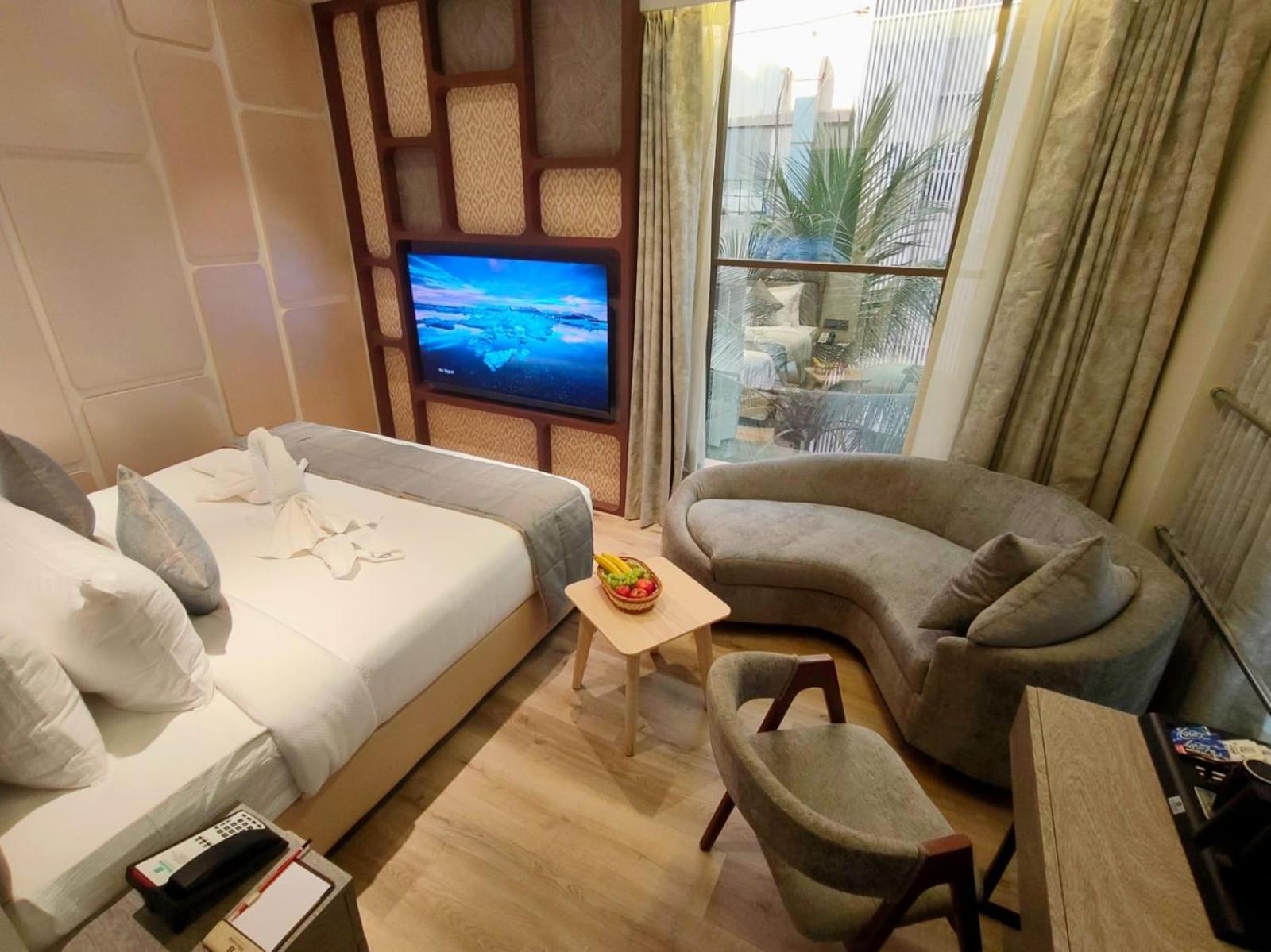 Maxxvalue Midc - Andheri Hotel
