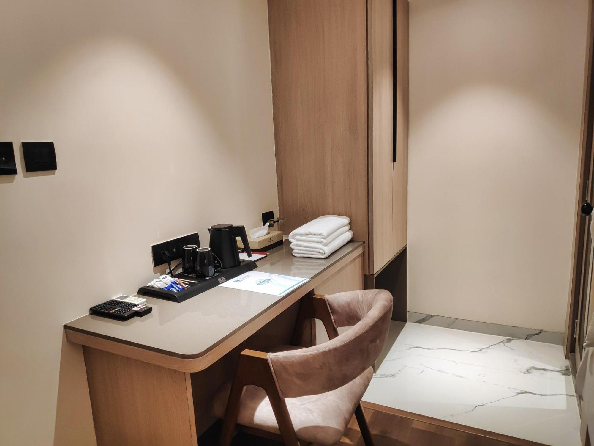 Maxxvalue Midc - Andheri Hotel Bombaj